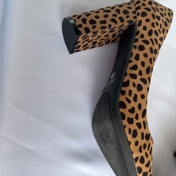 BAMBOO Brown and Black Heels with Leopard Print - Picture 5 of 7
